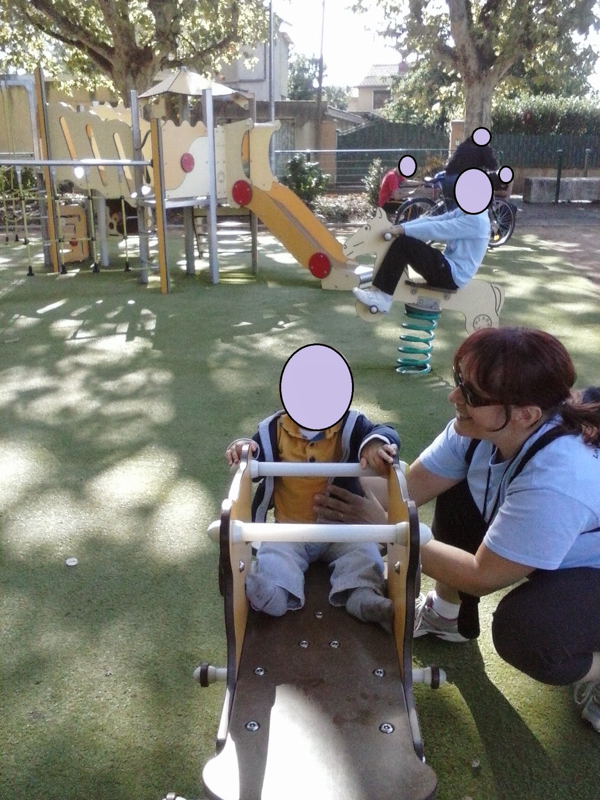 Mon m?�tier d'assistante maternelle: Promenades ou jeux ?� l'ext?�rieur