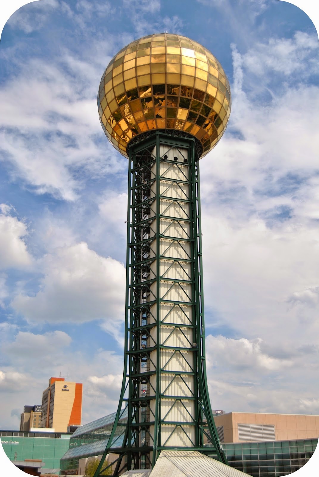 Knoxville TN sunsphere World's Fair architectural tower