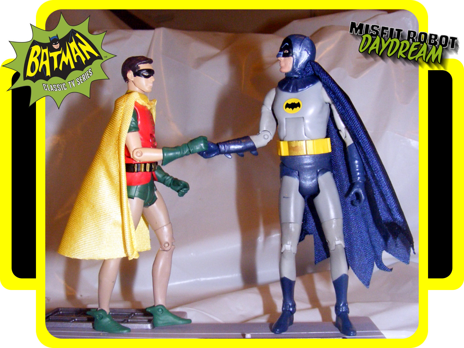 Details about   Ideal 1966 Batman And Robin 3 1/2 Inch Figures With Capes. 