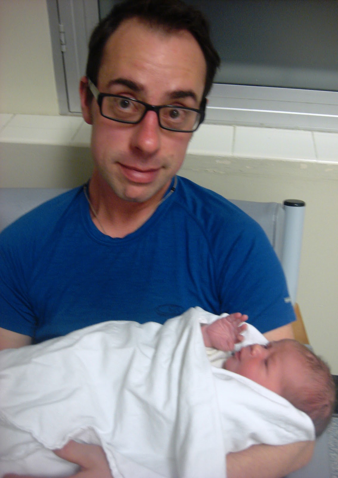 Elaine, Nick & Linus : First Week Tales