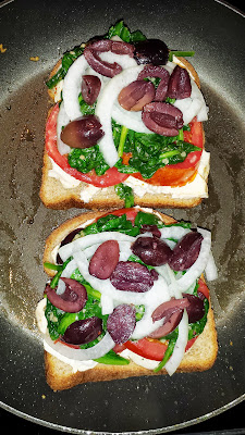 Meditteranean Grilled Cheese, Clean grilled Cheese, clean eating lunch recipes, healthy meals, P90x3 meal plan, T25 Meal plan, nutrition, feta cheese, kalamata olives, weight loss tips, health and fitness coach