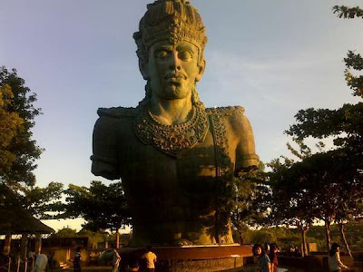 There are enough of places to taste the sunset inwards  BaliTourismMap: Garuda Wisnu Kencana, Perfect Place for Viewing Bali