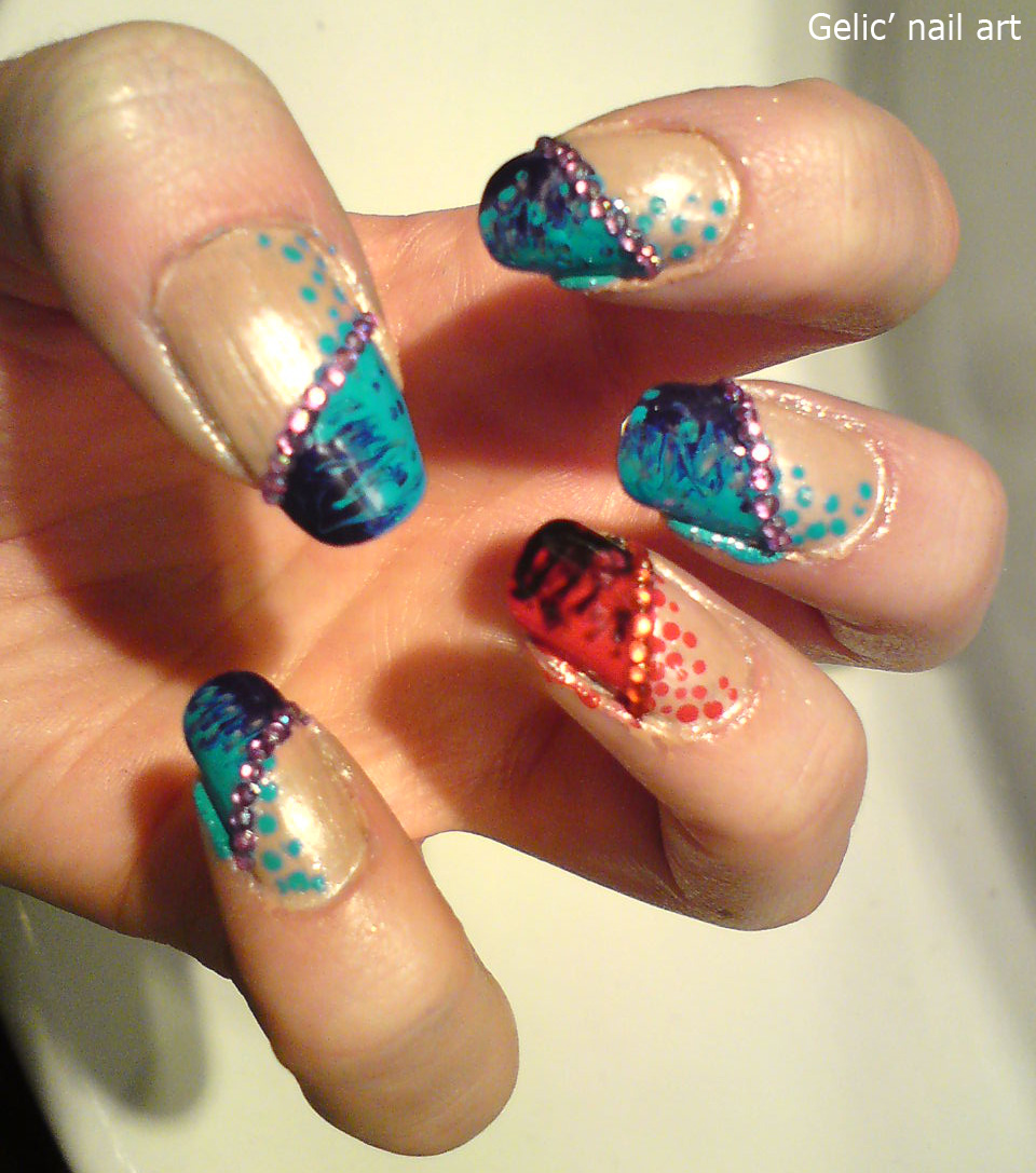 Gelic' nail art: Needle nail art funky french with rhinestones
