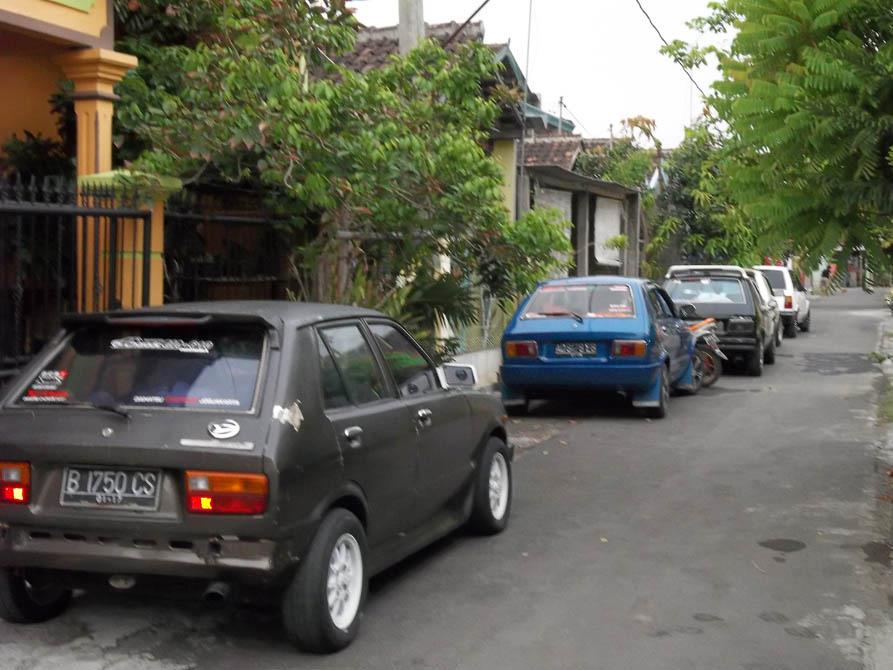 Daihatsu Charade G10 Indonesia Kopdar di Solo Rumah Om 