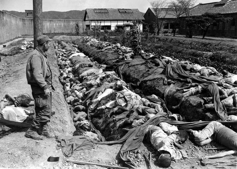 2392+-+1950-09+-+Ejecutados+por+Corea+del+Norte+en+Daejeon.jpg