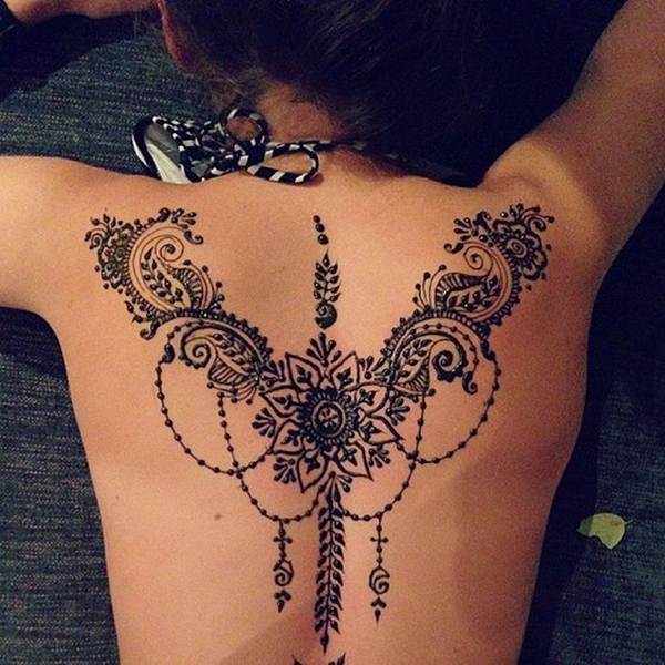 Tattoo Design für den Rücken Henna Tattoo Designs