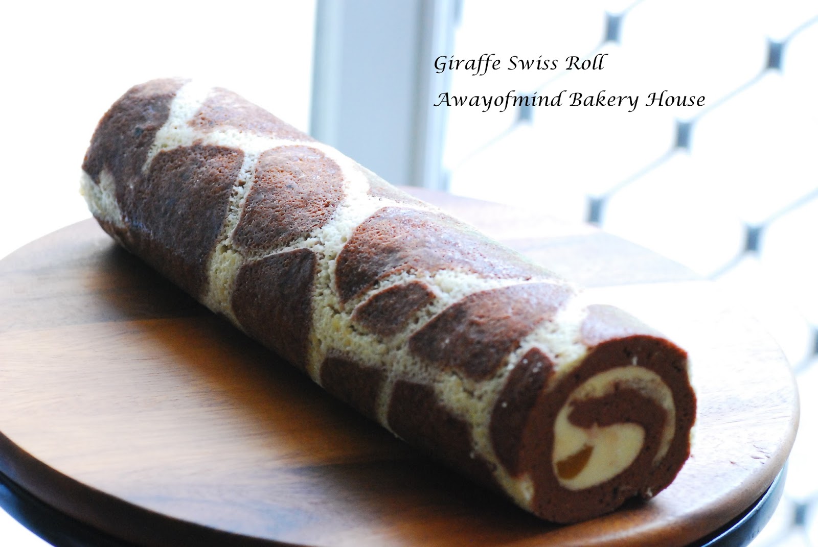 Awayofmind Bakery House Giraffe Patterned Swiss Roll 长颈鹿蛋糕卷
