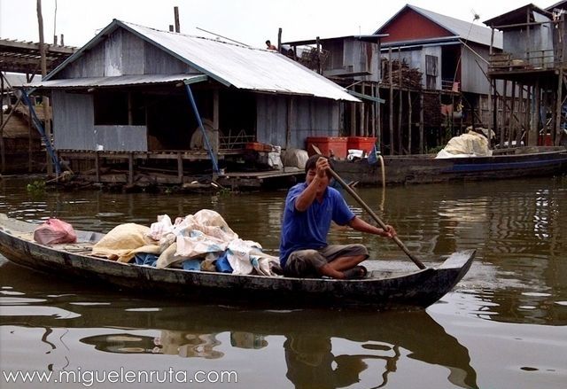 Barcas-transportes-Kompong-Phluk