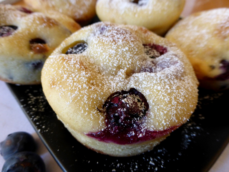 Les Mets Tisses Cuisine D Ici Et D Ailleurs Mini Clafoutis Aux Myrtilles Et Huile D Amandes