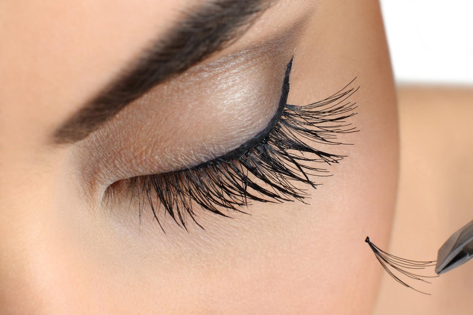 The best Eyelash Extention All Perfect Nails