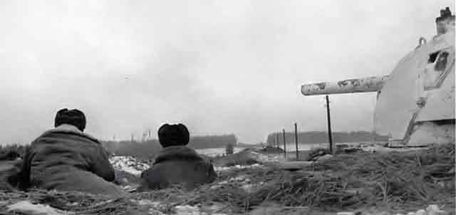 Soviet artillery near Leningrad, 1 November 1941 worldwartwo.filminspector.com