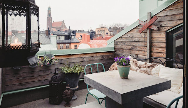 Pequeno apartamento decorado: o piso preto fez toda a diferença. Blog Achados de Decoração Pequeno apartamento decorado: o piso preto fez toda a diferença. Blog Achados de Decoração