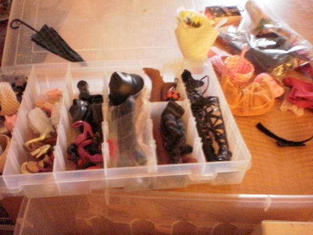 sixth scale accessories