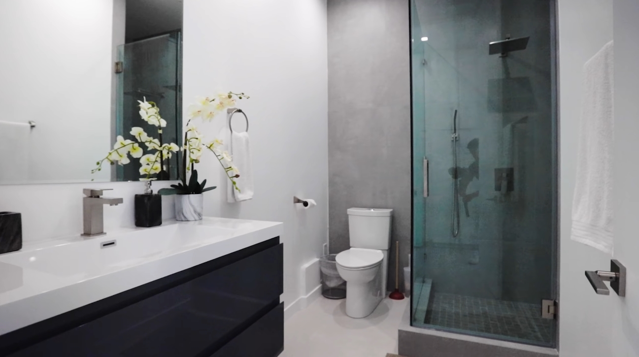 23 Photos vs. 400 Walker Dr, Beverly Hills Home Interior Design Tour