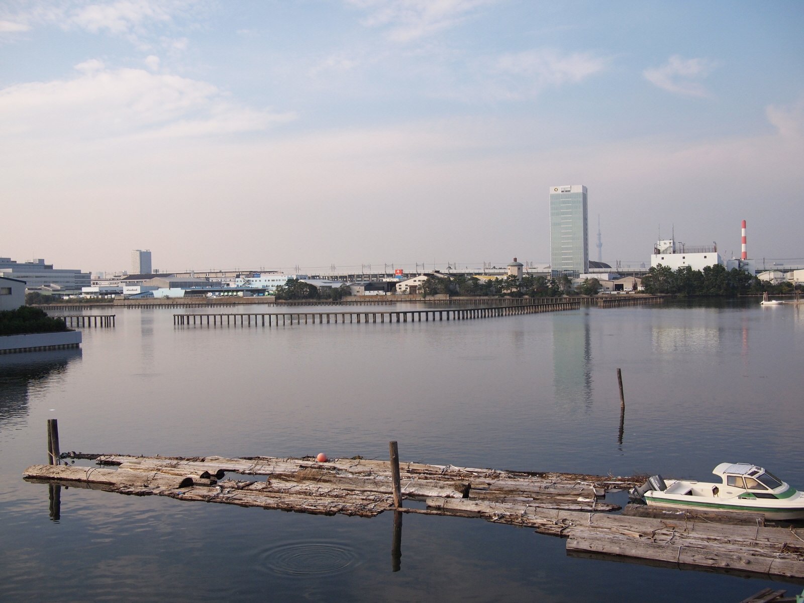 尊い東京の姿 時代の流れを感じる新木場の風景