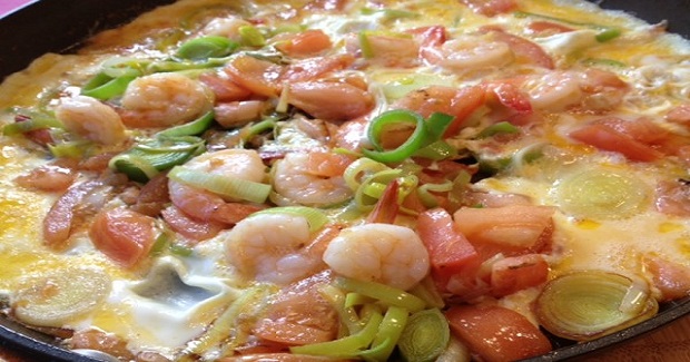 Jumbo Sautéed Shrimps And Leeks Omelet Recipe Jumbo Sautéed Shrimps And Leeks Omelet Recipe