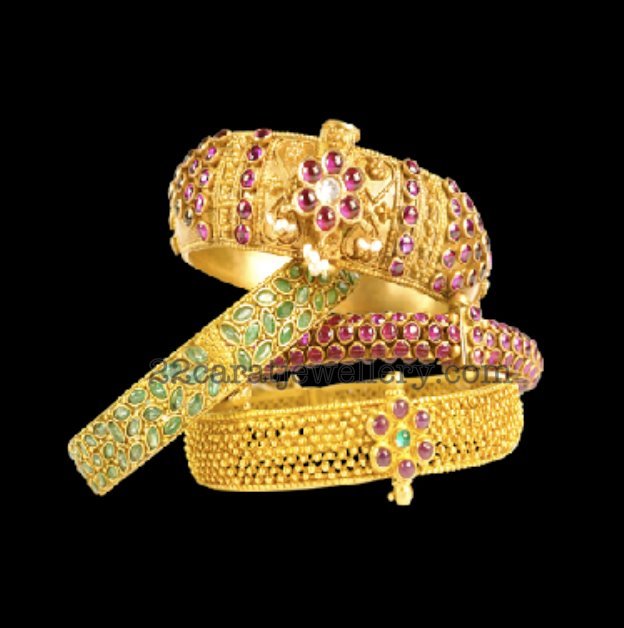 Kundan Gold Heavy bangles Jewellery Designs