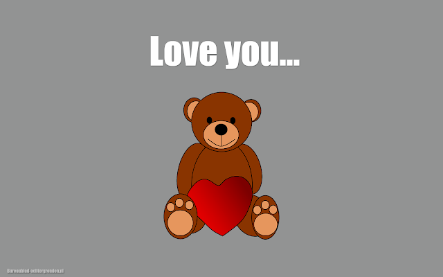 Bruine teddybeer met een liefdes hartje en de tekst love you