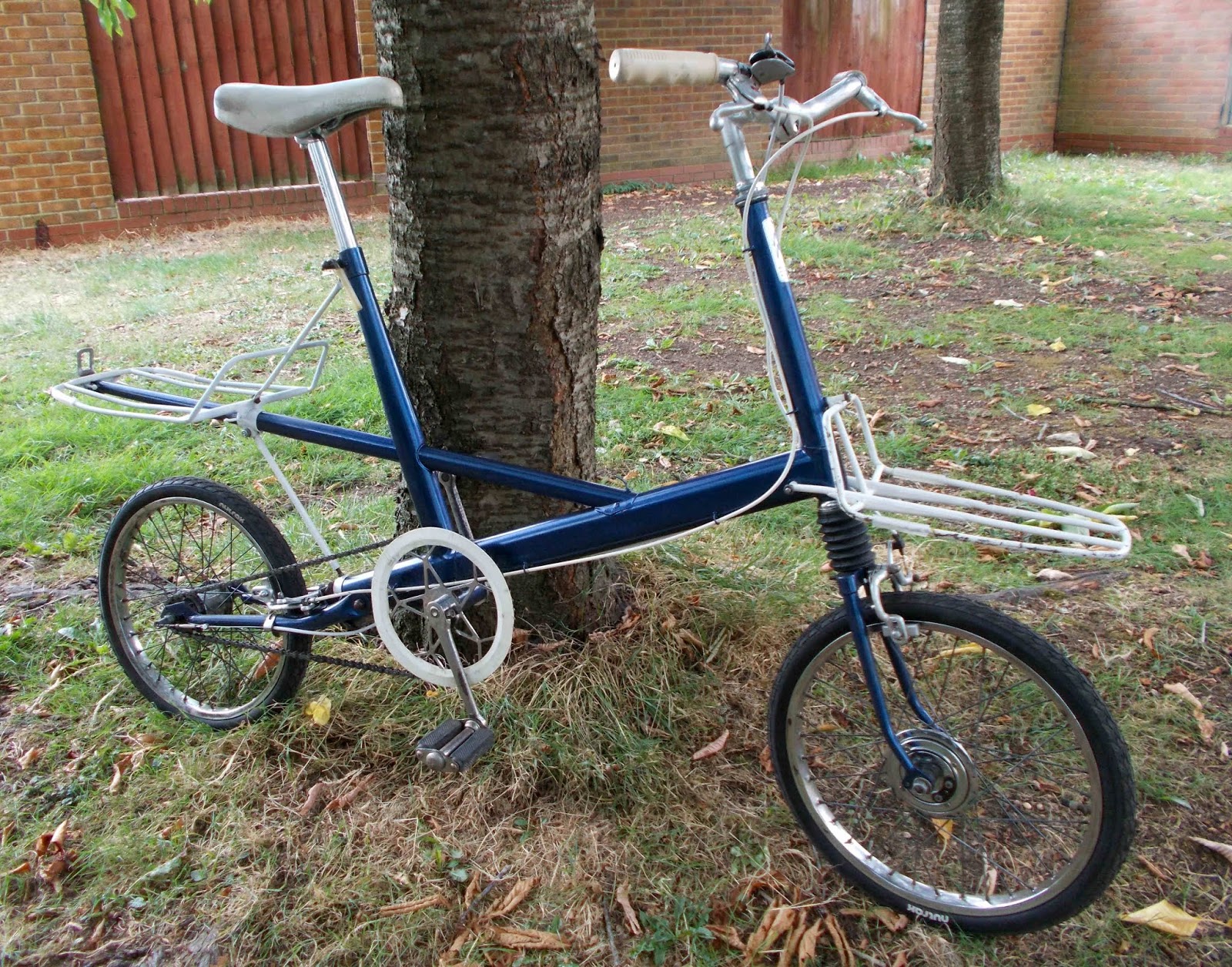 Bicyclz Moulton F frame 1964 deluxe