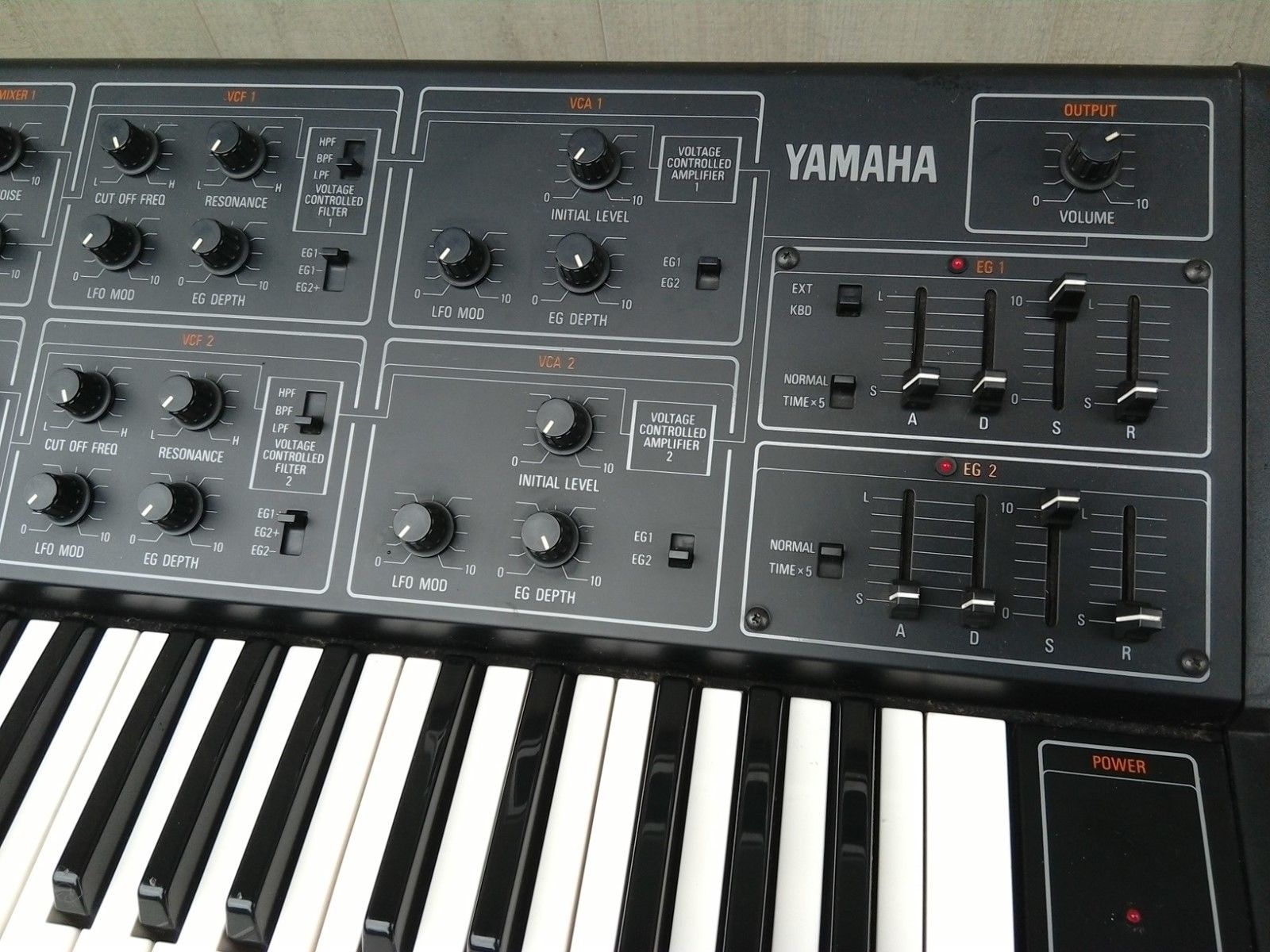 MATRIXSYNTH: YAMAHA CS15 monophonic synthesizer