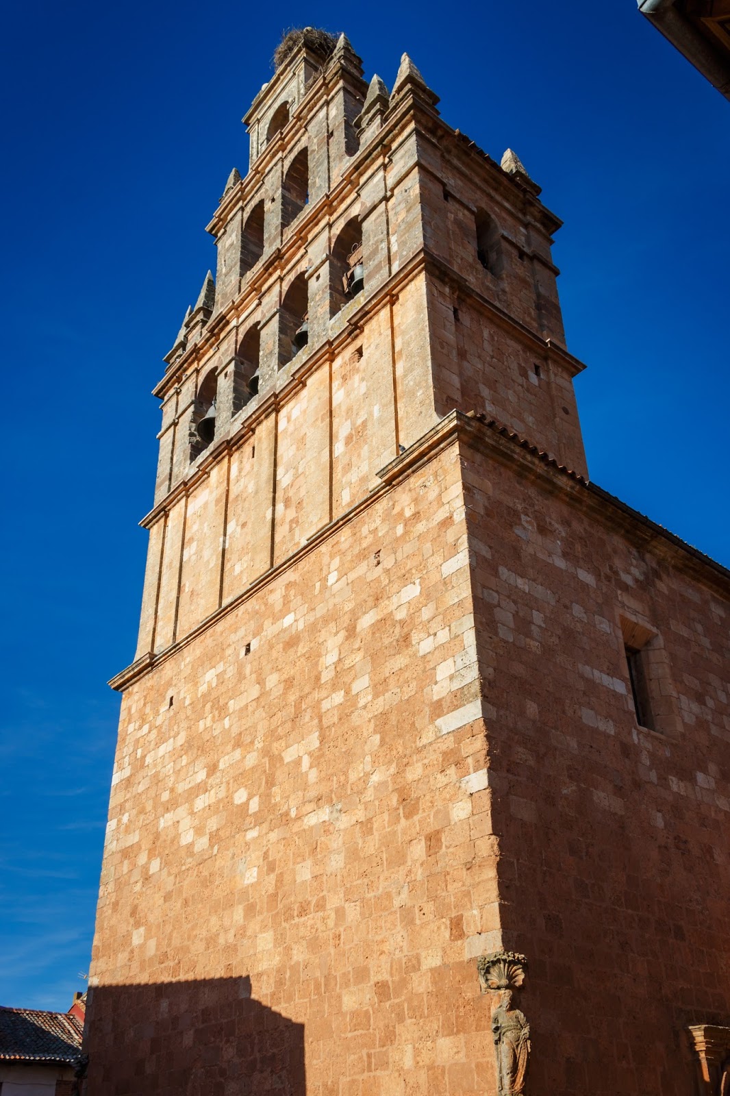 Las imágenes que yo veo Ruta de los pueblos rojos de Segovia. Ayllón