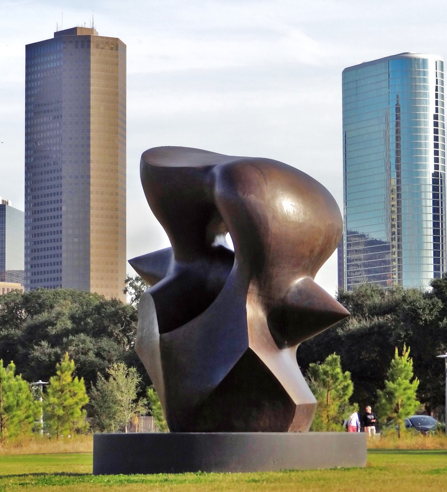 Houston in Pics Large Spindle Piece Bronze sculpture by Henry Moore