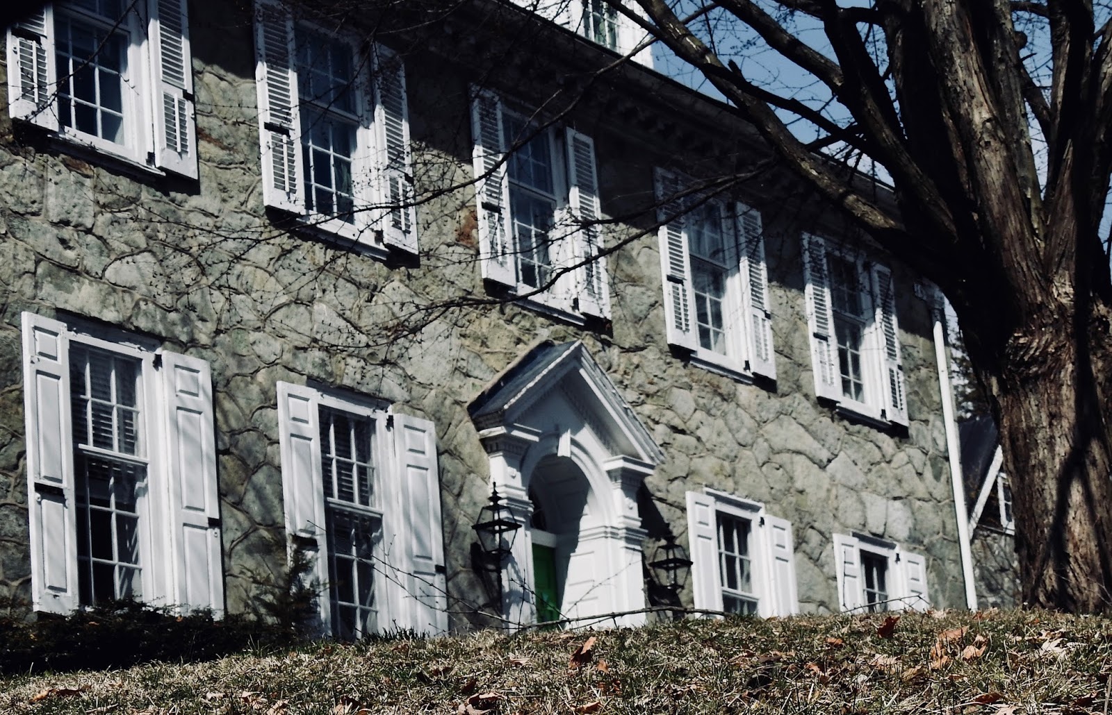 MerrySyracuse Serpentine Houses, Barns, Sheds and Walls in Chester