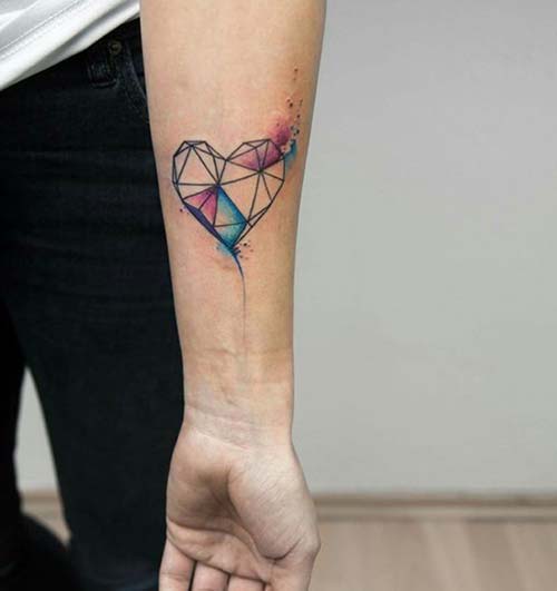 geometrik renkli kalp bilek dövmeleri watercolor heart geometric wrist tattoos geometrik renkli kalp bilek dövmeleri watercolor heart geometric wrist tattoos
