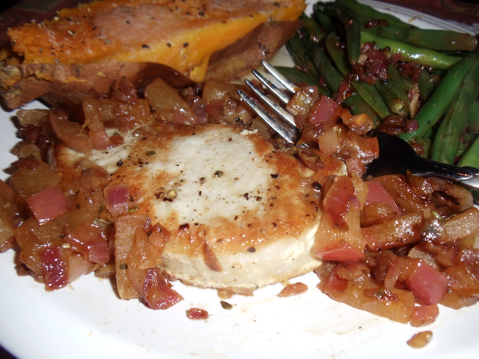 Sarah's Life in Food! Pork Chops and Chunky Applesauce