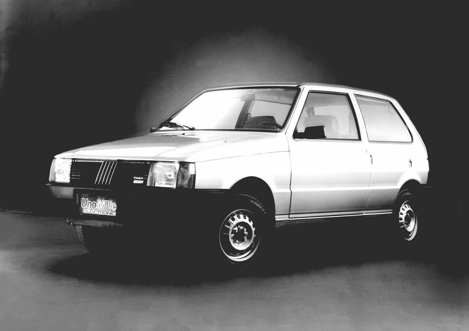 Fiat Uno Mille: dez anos de sucesso e evolução - fotos