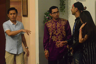www.ceritaseleb.top -  Salah satu adegan Pesbukers Ramadhan bersama Eko Patrio, Raffi Ahmad dan Prilly Latuconsina, A'a Jufri membahas tema, Perbanyak berprasangak baik dan kurangi Berprasangka buruk.