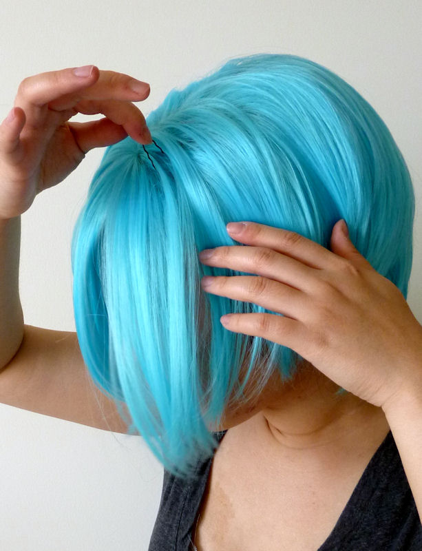 The Makeup Piggy A brief guide to wigs, part 2 Putting on a wig