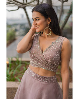 Actress Shraddha Srinath Latest Stunning Photoshoot Actress Shraddha Srinath Latest Stunning Photoshoot