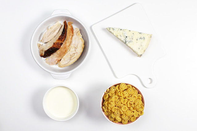Μακαρόνια με Γαλοπούλα και Gorgonzola Μακαρόνια με Γαλοπούλα και Gorgonzola