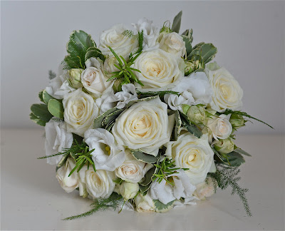 Wedding Flowers Blog: Kelly's Vintage, Cream,Ivory and Green Flowers ...