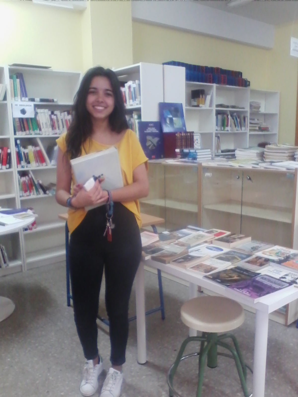 Biblioteca IES V Centenario 2016