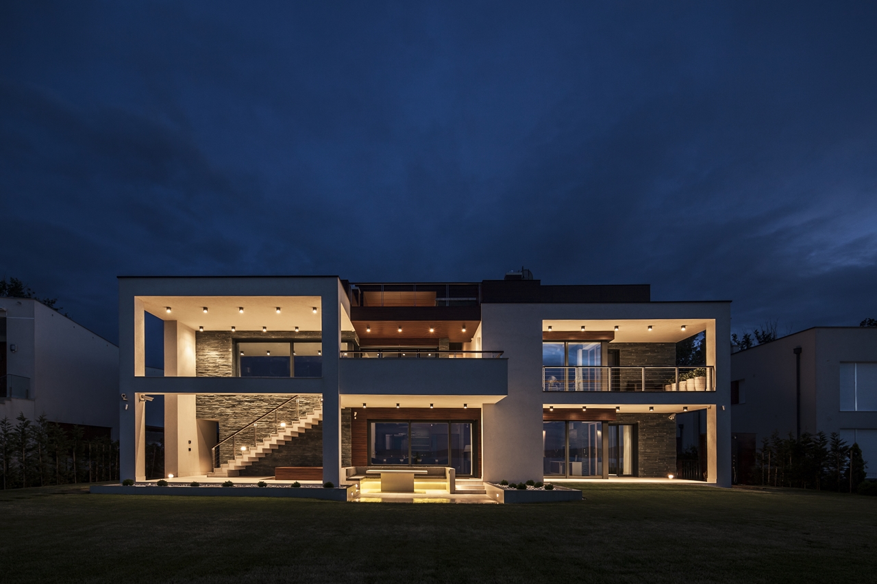 Lake Side Duplex House By Toth Project Hungary