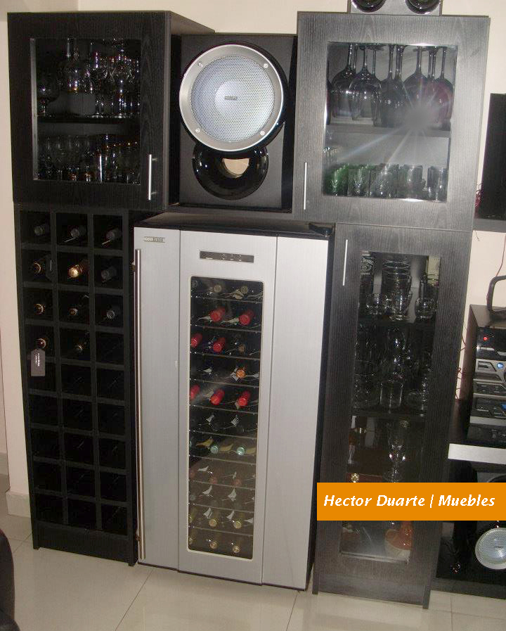 Hector Duarte: MUEBLES A MEDIDA HOGAR / OFICINA