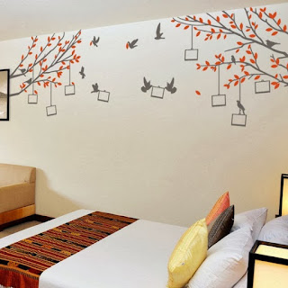 stiker dinding kamar tidur motif sederhana
