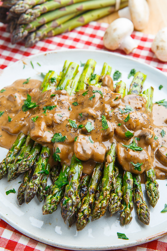 Grilled Asparagus in a Creamy Balsamic Mushroom Sauce Grilled Asparagus in a Creamy Balsamic Mushroom Sauce