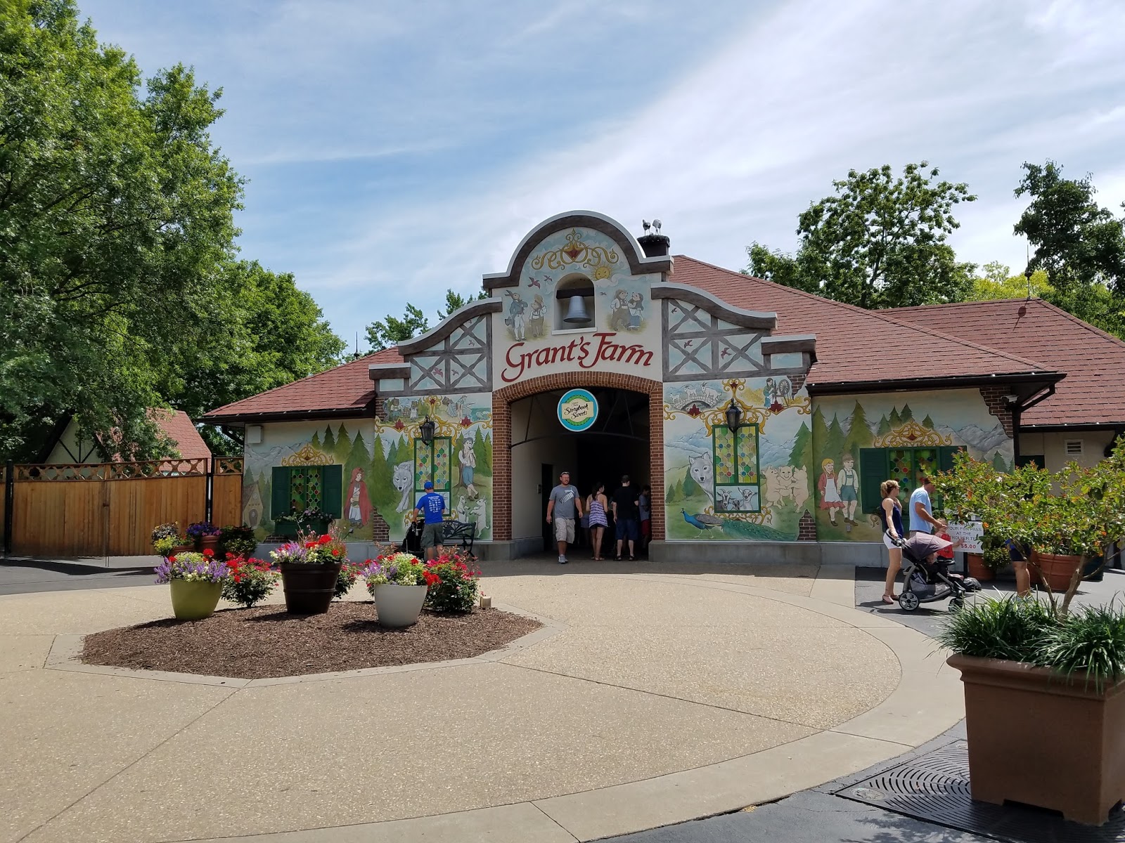 Play St. Louis: Grant&#39;s Farm, South St. Louis County