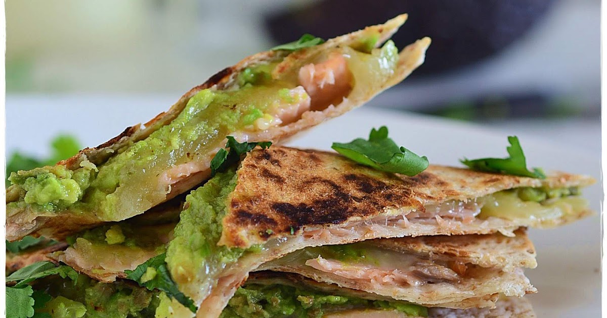 Quesadillas de salmón ahumado, aguacate y queso DECORECETAS