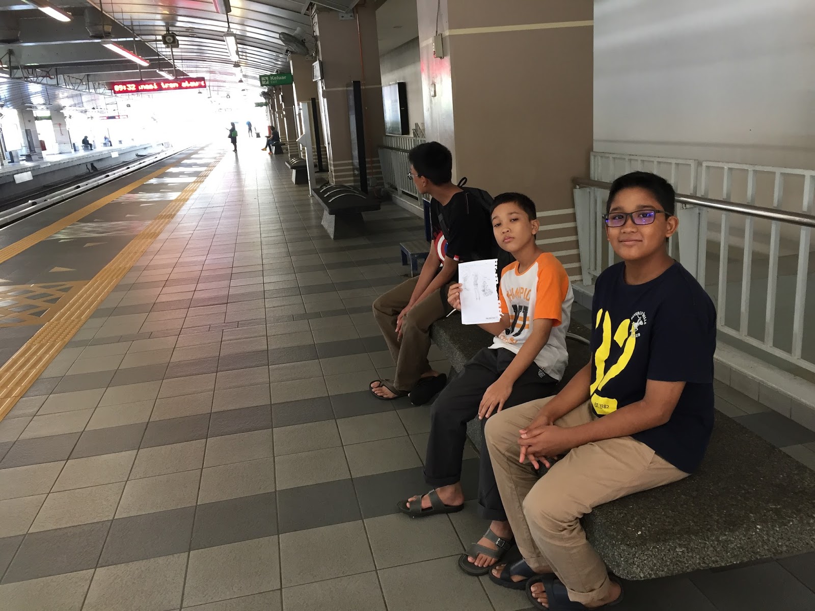 Lewat Buat Kad Pengenalan 12 Tahun Anak