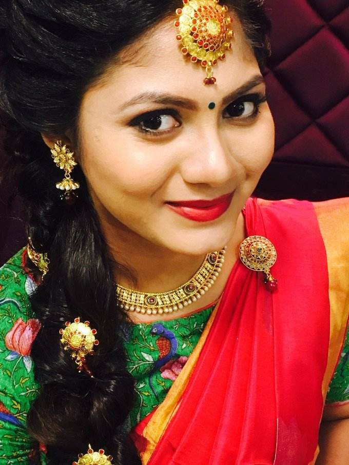 Telugu Reddy Girl Shruti Reddy Stills In Red Traditional Saree