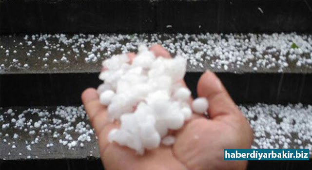 Meteoroloji'den Diyarbakır’da dolu yağışı uyarısı DİYARBAKIR-Meteoroloji 15. Bölge Müdürlüğü Bölge Tahmin ve Uyarı Merkezi, gün içerisinde devam eden gök gürültülü sağanak yağışın 2 saat içerinde etkisini artırarak yerel olarak kuvvetli olması ve dolu yağışın ihtimaline karşı halk uyarıldı.
