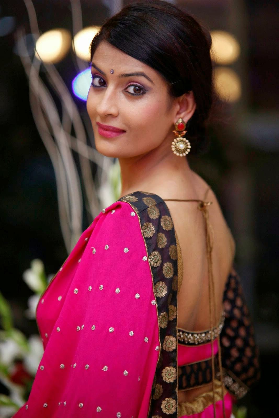 Actress Akanksha Latest Photo Gallery - Cine Gallery