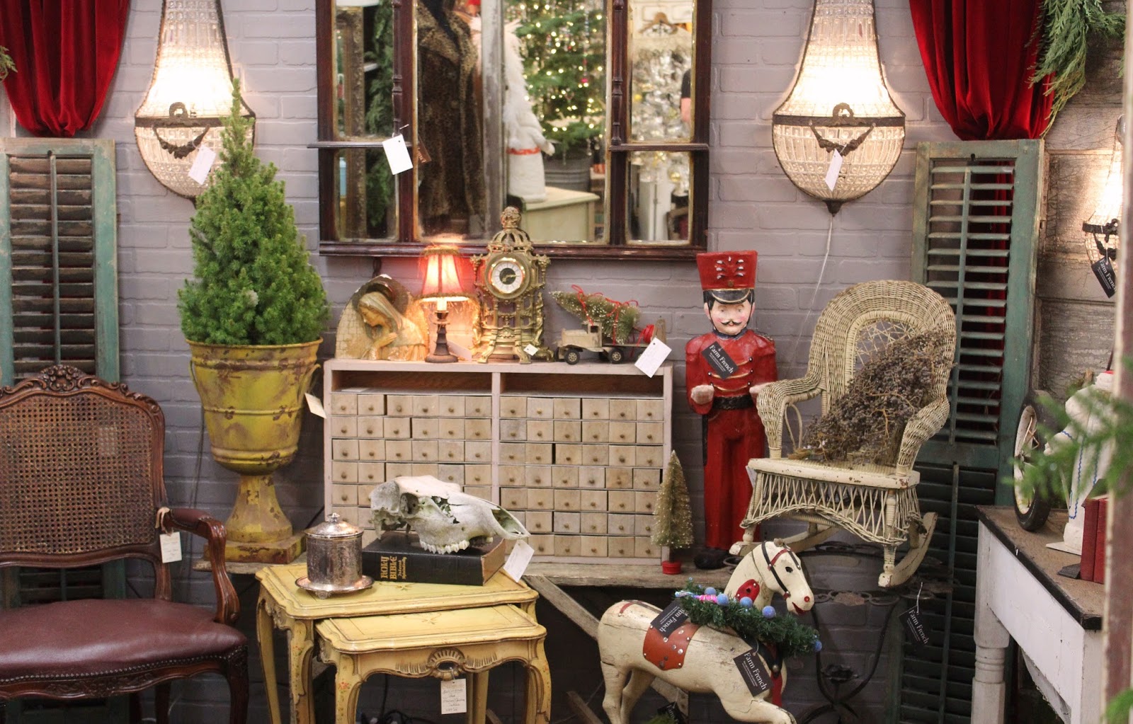 Monticello Antique Marketplace 2017