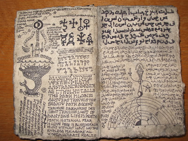En Tehlikeli Büyü Kitabı: Necronomicon , Arabın Kitabı, Ölülerin Çağrı Kitabı, Ölü İsimlerin Kitabı, Çıldırtan Kitap En Tehlikeli Büyü Kitabı: Necronomicon , Arabın Kitabı, Ölülerin Çağrı Kitabı, Ölü İsimlerin Kitabı, Çıldırtan Kitap