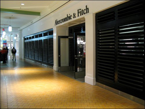 nearest abercrombie & fitch store