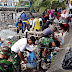 Koramil Banda Gelar Gotong Royong Bersihkan Sampah di Pantai Sero
